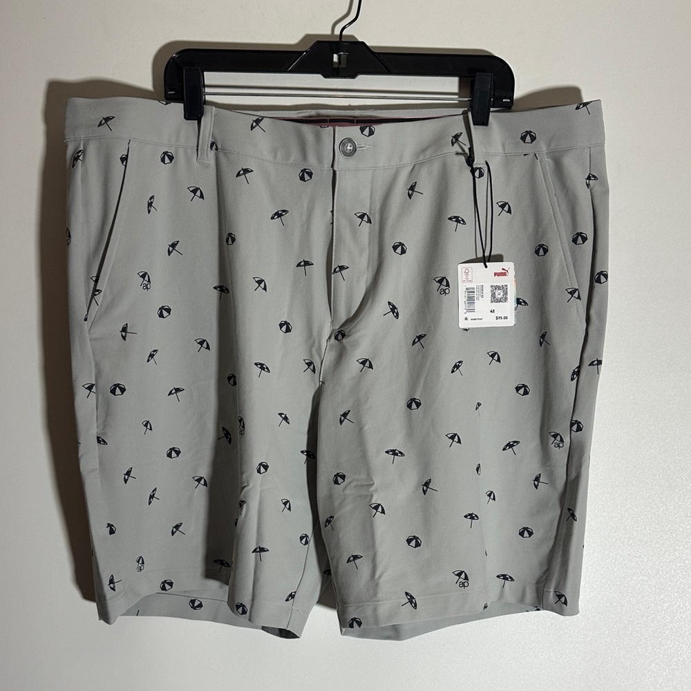 Puma Men's Light Gray Golf shorts